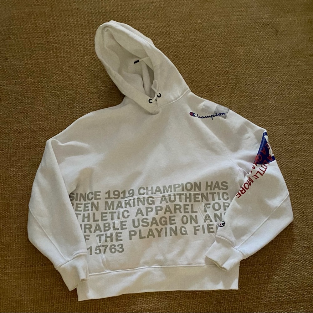Men’s Champion Sweatshirt Size Medium